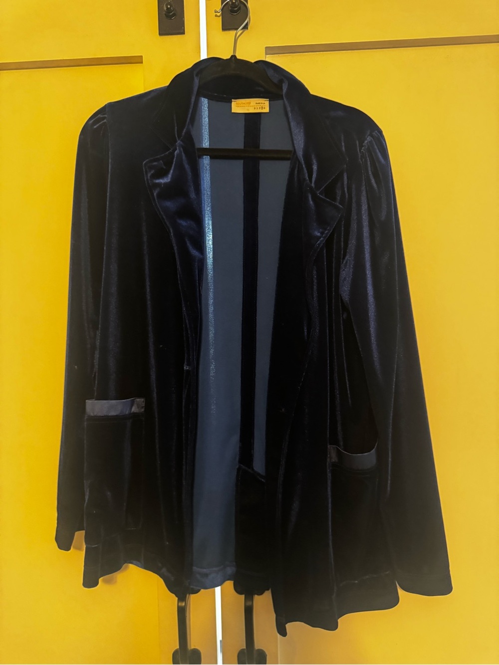 SOUTHCOTT Navy Velvet Open-Front Blazer